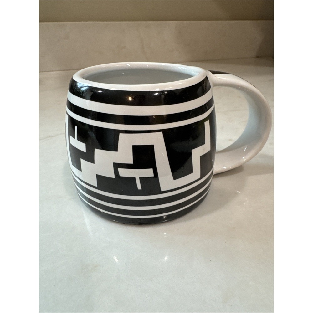 Treasure Chest of Las Cruces, NM, USA Geometric Southwestern Aztec Mug Vintage